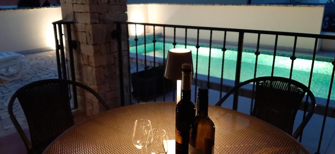 Traumferienwohnung Mit Privatem Pool & Gemuetlicher Grillecke Am Meer, Kroatien, Istrien, Liznjan Bei Medulin - Bester Urlaub An Der Adria, Fuer Paare ภายนอก รูปภาพ